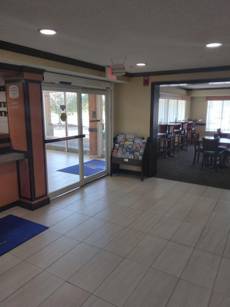 Baymont By Wyndham Madison Heights Detroit Area Ξενοδοχείο Εξωτερικό φωτογραφία