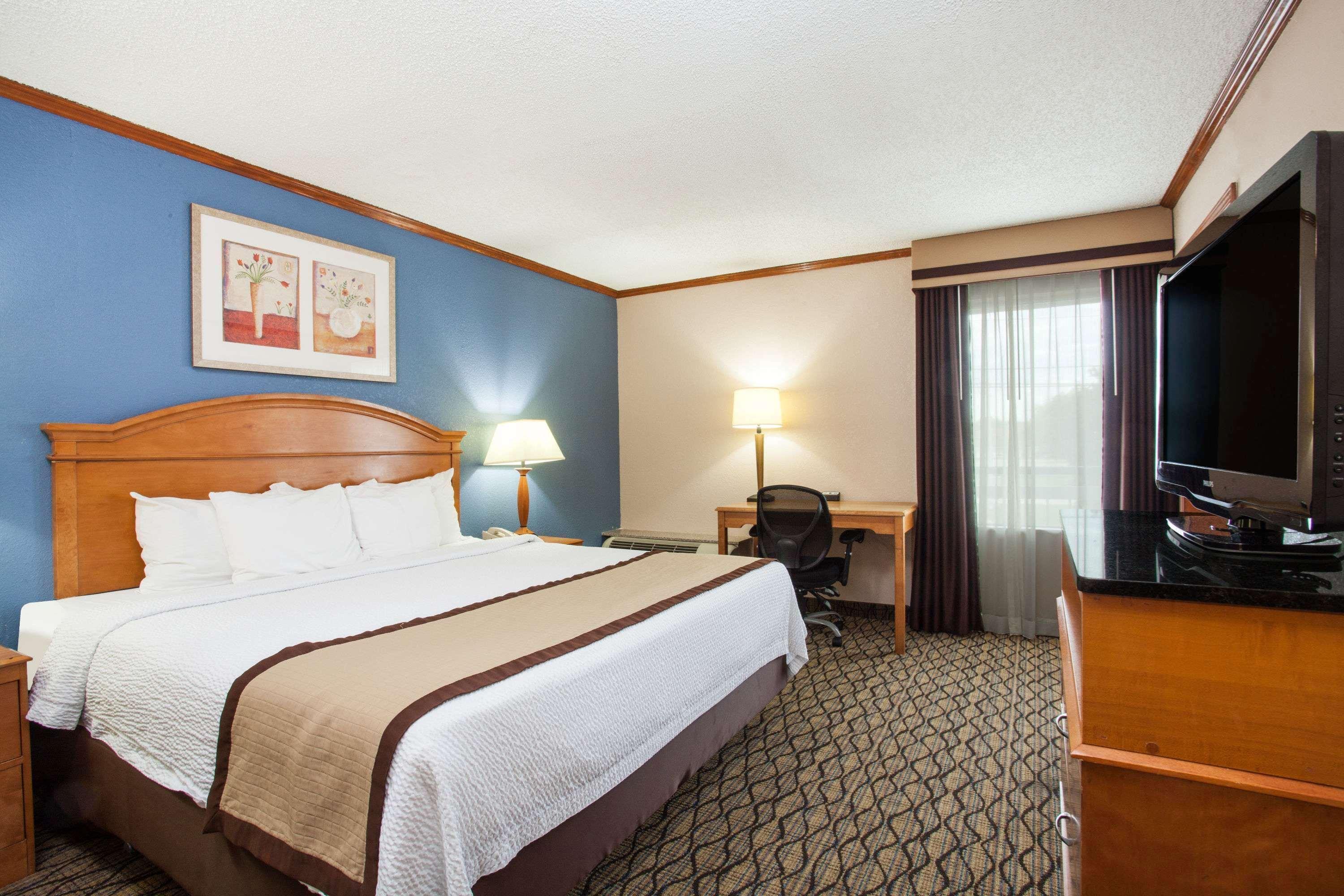 Baymont By Wyndham Madison Heights Detroit Area Ξενοδοχείο Εξωτερικό φωτογραφία
