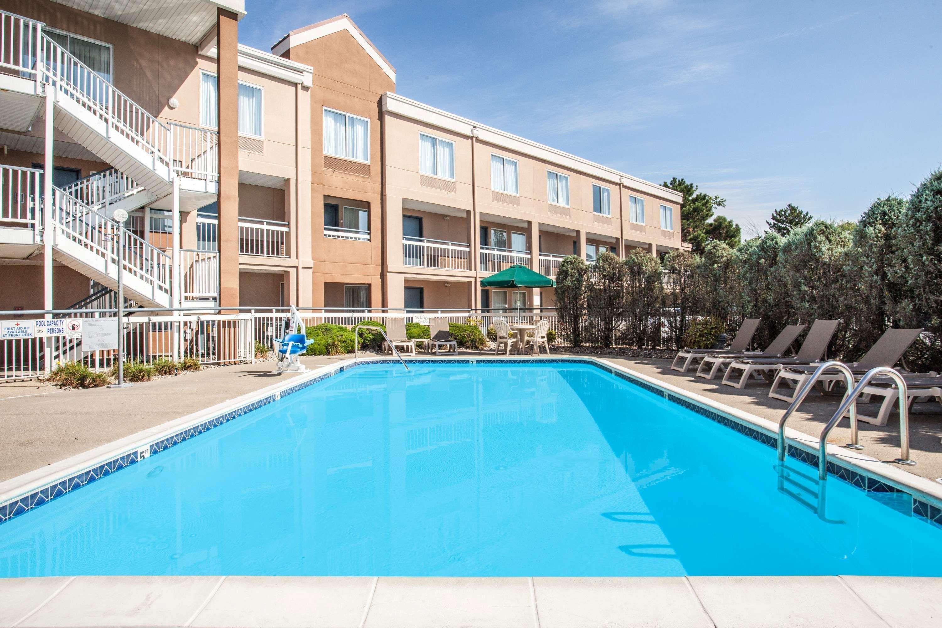 Baymont By Wyndham Madison Heights Detroit Area Ξενοδοχείο Εξωτερικό φωτογραφία